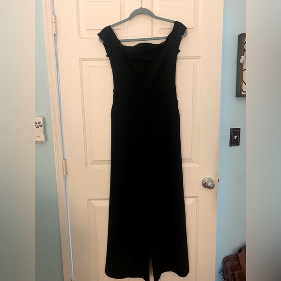 *NWT* Off the shoulder Express Jumpsuit - Picture 1 of 5